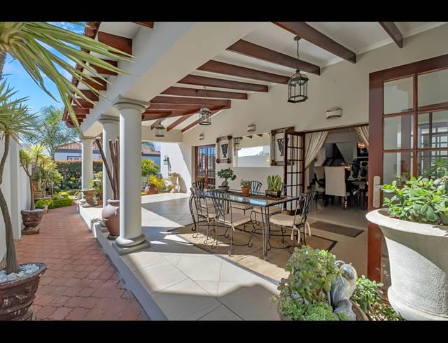 4 BEDROOM HOUSE FOR SALE IN HYDE PARK